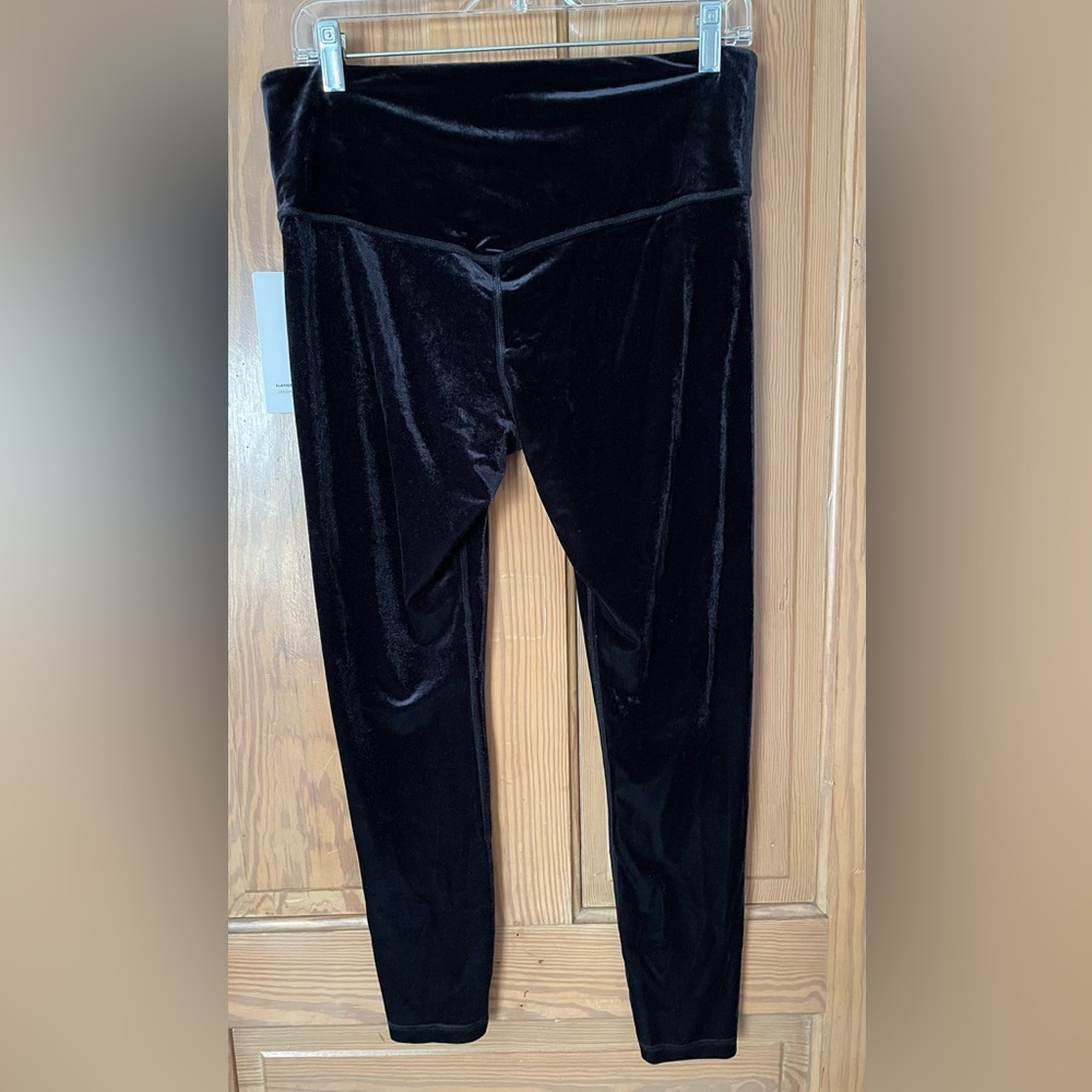 NWT Athleta Elation Velvet Tights, Large, Black - Picture 3 of 8